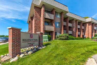Regency Park Apartments - Grand Rapids, MI