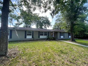 2231 NW 46th Dr - Gainesville, FL
