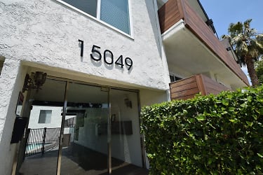 15049 Burbank Blvd unit 203 - Los Angeles, CA