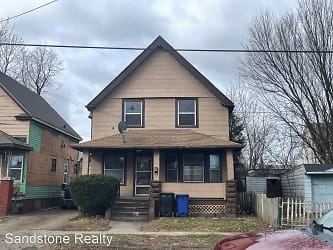 3344 W 44th St - Cleveland, OH