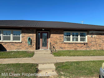 24 Forrest St - Miles, IA