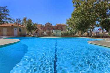 The Terrace Apartments - Newhall, CA