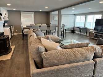 21 Grove Way - Clinton, CT