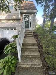 24 Bristol Ct - Lincoln Park, NJ