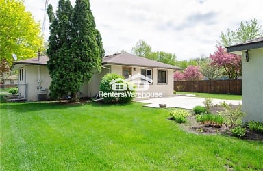 5045 Eastwood Road - Mounds View, MN