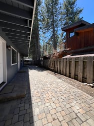 985 Lakeview Ave unit 2 - South Lake Tahoe, CA