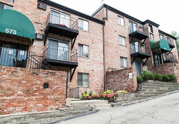 The Cliffs Apartments & Dixmyth Hills - Cincinnati, OH