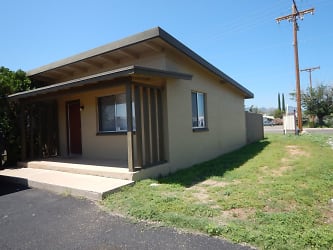 1800 E Fry Blvd - Sierra Vista, AZ