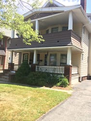 2173 Edgewood Rd unit 3 - Cleveland Heights, OH