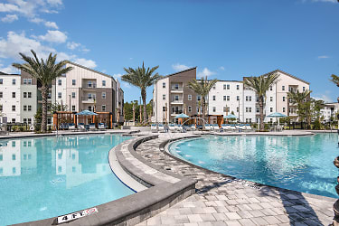 Grand Cypress Apartments - Saint Johns, FL