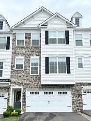 219 Cadence Ct - Collegeville, PA