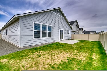 184 S Riggs Spg Ave - Meridian, ID