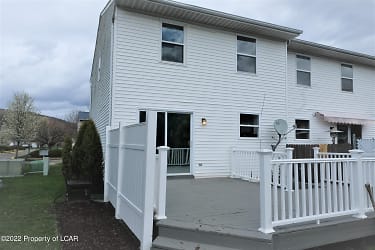 200 Buttercup Ct - Exeter, PA