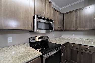 Harbor Island Apartments - Memphis, TN