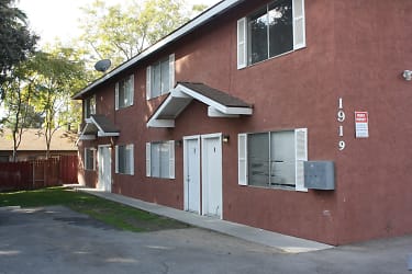 1919 Forrest St unit 3 - Bakersfield, CA