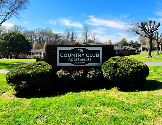 Country Club Apartments - Lincolnton, NC
