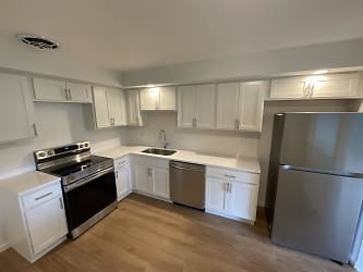 2455 Lee Blvd unit 102 - Cleveland Heights, OH