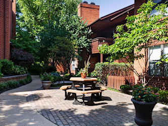 Chesterfield Village Apartments - Chesterfield, MO