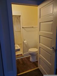 626 W 7th St unit 4 - Waterloo, IA