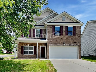 5618 Stowe Derby Drive - Charlotte, NC
