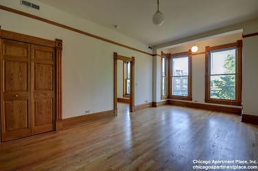 2638 N Lincoln Ave unit 2 - Chicago, IL