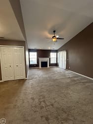 42945 Richmond Dr - undefined, undefined