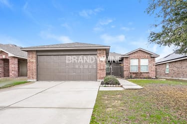 320 Turquoise Dr - Fort Worth, TX