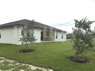 3229 NW 1st Ave - Cape Coral, FL