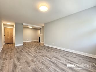 445 W Barry Ave unit 2Bed - Chicago, IL