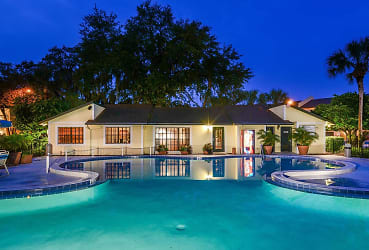 Brookside Manor Apartments - Brandon, FL