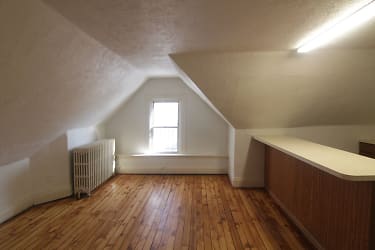 411 S Trenton Ave unit Apartment - Pittsburgh, PA