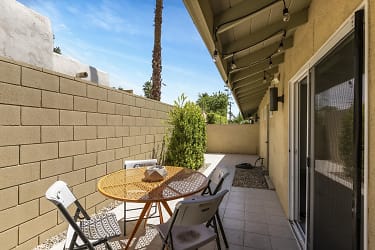 555 S Thornhill Rd unit 1 - Palm Springs, CA