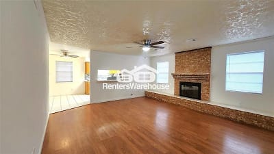 401 Avenue H - undefined, undefined