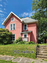 250 Hallock St unit 2 - Jamestown, NY