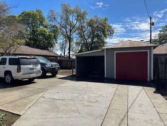 341 W 1st Ave - Chico, CA