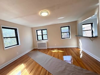 19-09 21st Ave unit 3A - Queens, NY