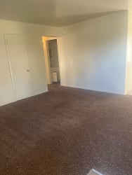2501 Winton Way - Atwater, CA