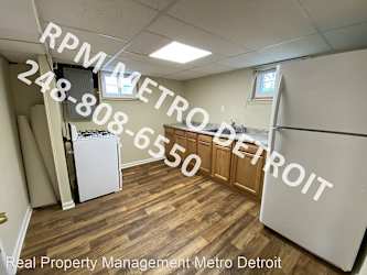 55 Kensington Blvd - Pleasant Ridge, MI