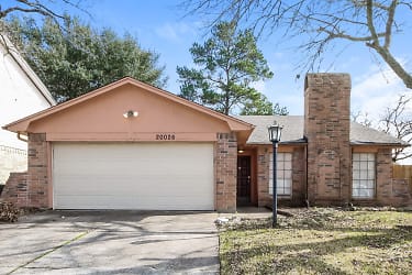 20026 Dawn Mist Dr - Humble, TX