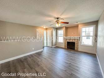 2675 Tracy Ave - Van Meter, IA
