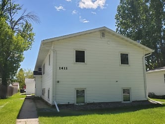 1411 11th Ave S unit 4 - Grand Forks, ND