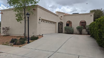 9145 N Placita San Angel - Tucson, AZ