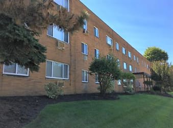 3880 Mayfield Rd unit 308 - Cleveland Heights, OH