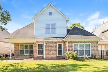 7032 Apache Dr - Olive Branch, MS