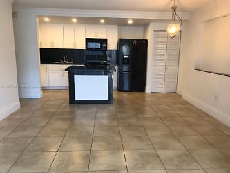 4544 NW 79th Ave #1H - Doral, FL