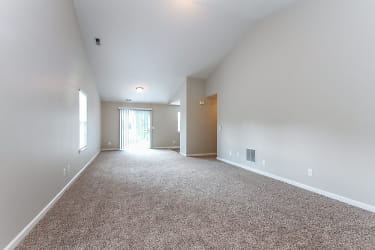 1852 Kayla Dr - Indianapolis, IN