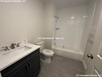 605 Broadway unit 102 - undefined, undefined