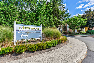 Edison Woods Apartments - Edison, NJ