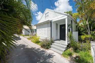 7 Thompson Ln - Key West, FL