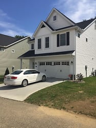 2972 Creekside Ct - Stow, OH